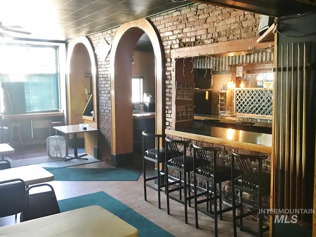 525 State Hwy 8, Troy, ID 83871